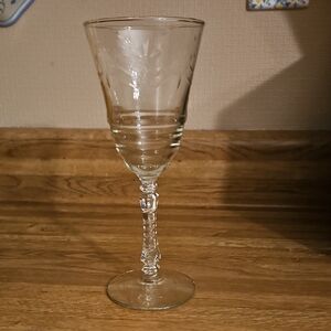 Elegant Clear Wine Glass  Set Of 4